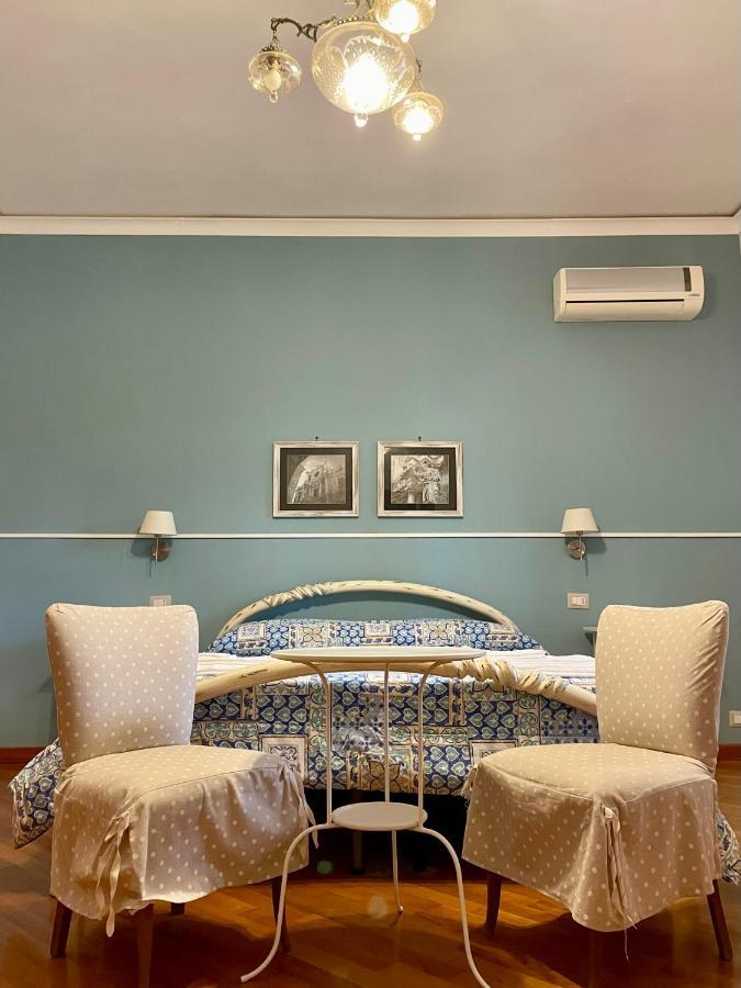 Villa Mara B&B Noto Ruang foto